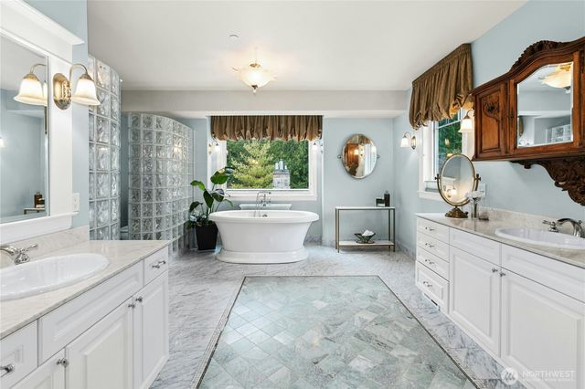 4141 244th Avenue NE, Redmond, WA 98053