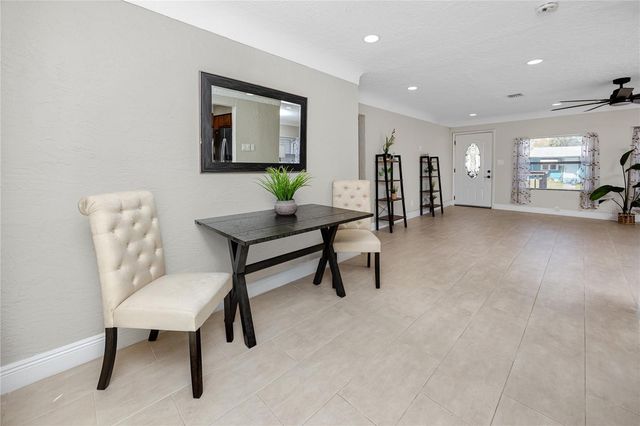 3626 QUEEN STREET N, St Petersburg, FL 33713