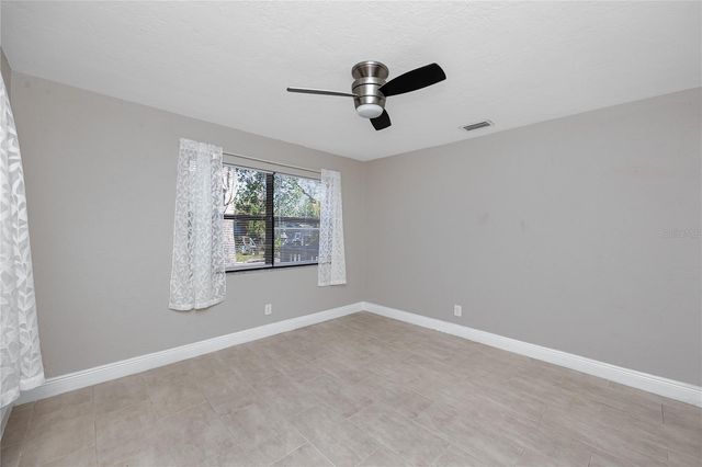 3626 QUEEN STREET N, St Petersburg, FL 33713