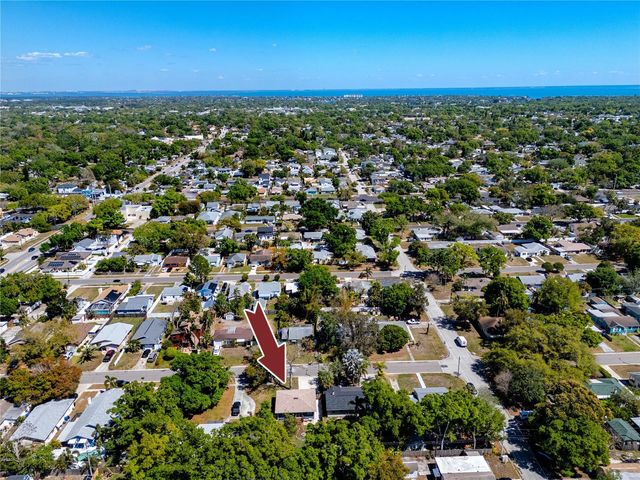 3626 QUEEN STREET N, St Petersburg, FL 33713