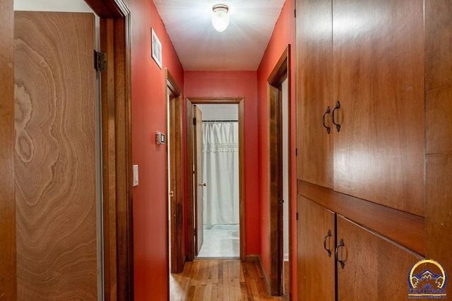 1014 SE 30th St, Topeka, KS 66605