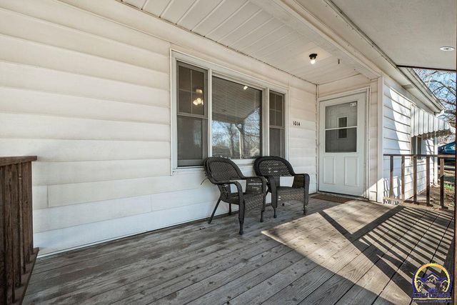 1014 SE 30th St, Topeka, KS 66605