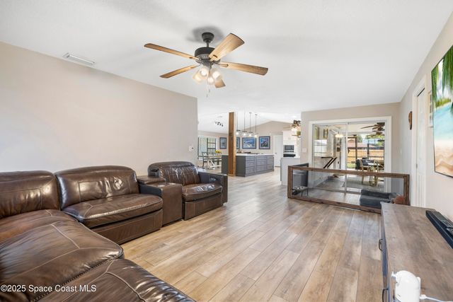 456 Narragansett Street NE, Palm Bay, FL 32907