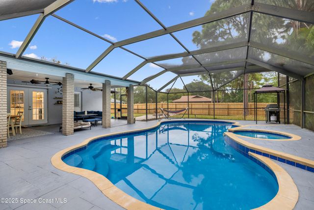 456 Narragansett Street NE, Palm Bay, FL 32907