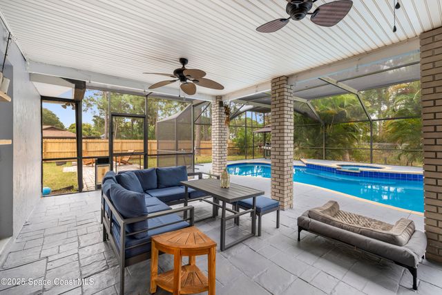 456 Narragansett Street NE, Palm Bay, FL 32907