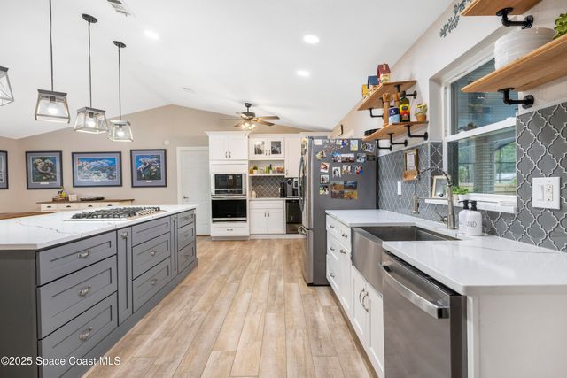 456 Narragansett Street NE, Palm Bay, FL 32907