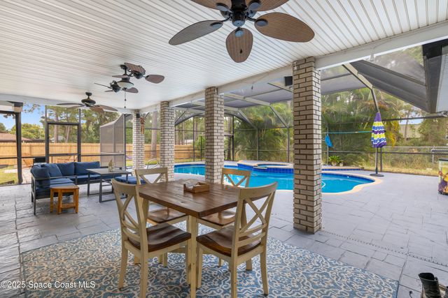 456 Narragansett Street NE, Palm Bay, FL 32907