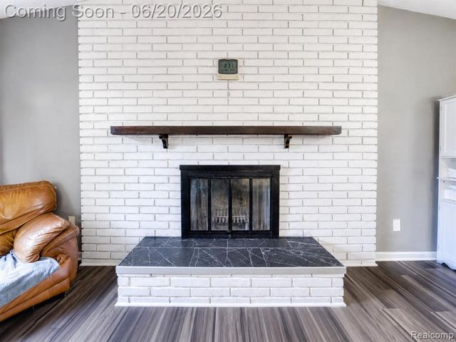 6631 Burnham Drive, Canton, MI 48187