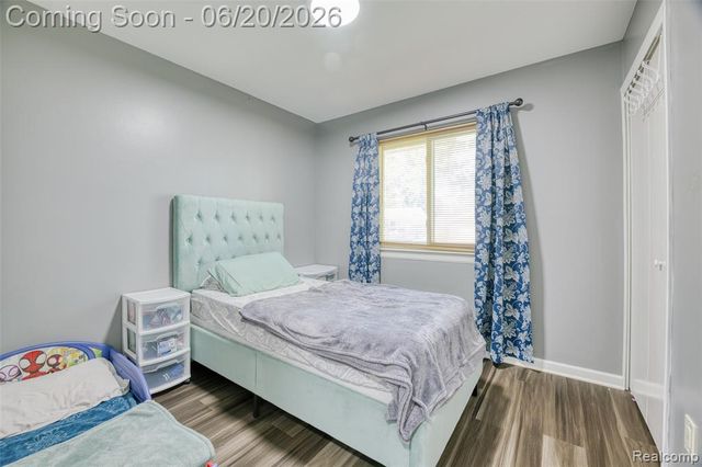 6631 Burnham Drive, Canton, MI 48187