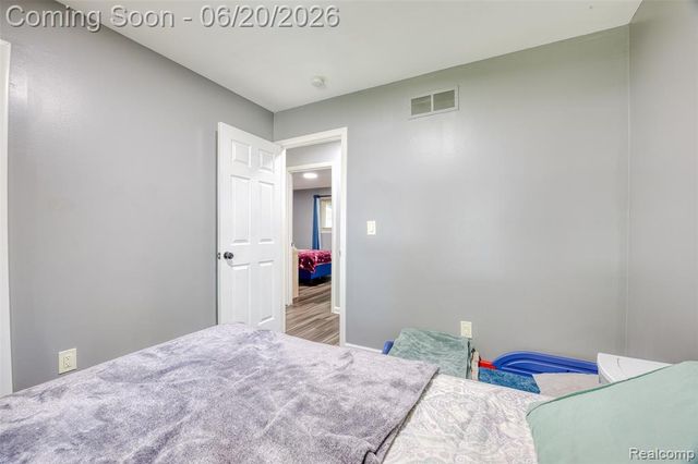 6631 Burnham Drive, Canton, MI 48187
