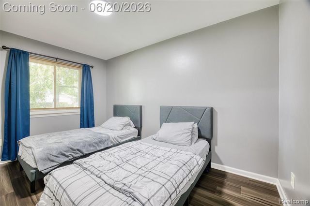 6631 Burnham Drive, Canton, MI 48187