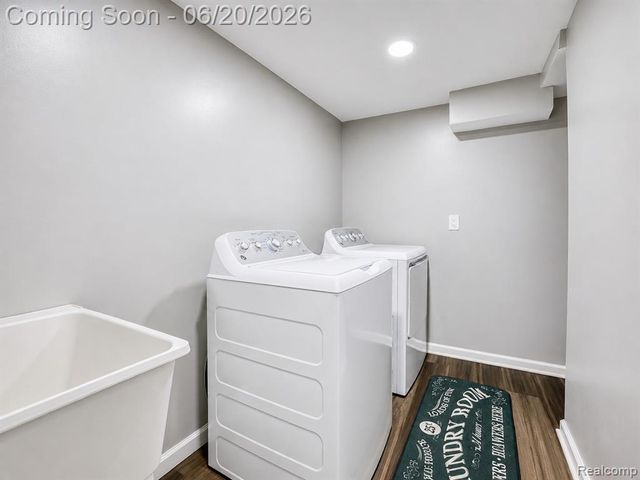 6631 Burnham Drive, Canton, MI 48187