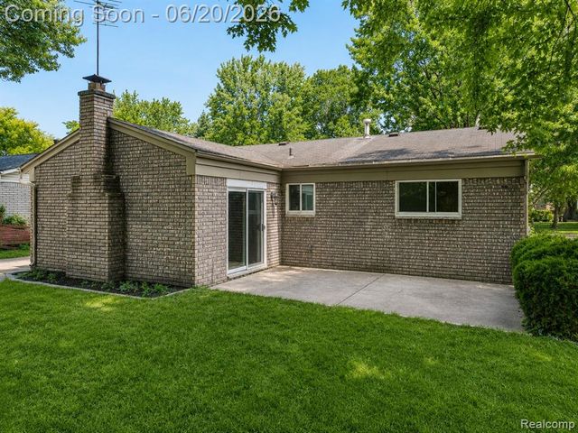 6631 Burnham Drive, Canton, MI 48187