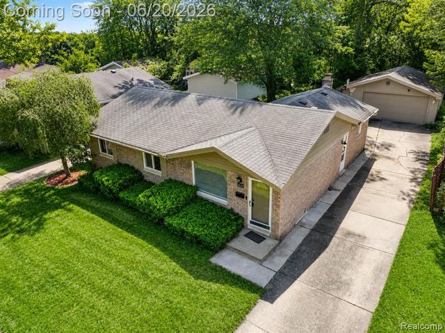 6631 Burnham Drive, Canton, MI 48187