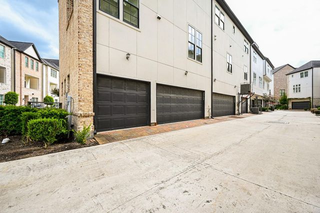 9546 London Bridge Station Station, Houston, TX 77045