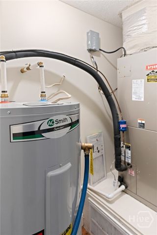 623 Tattnall Street, Savannah, GA 31401