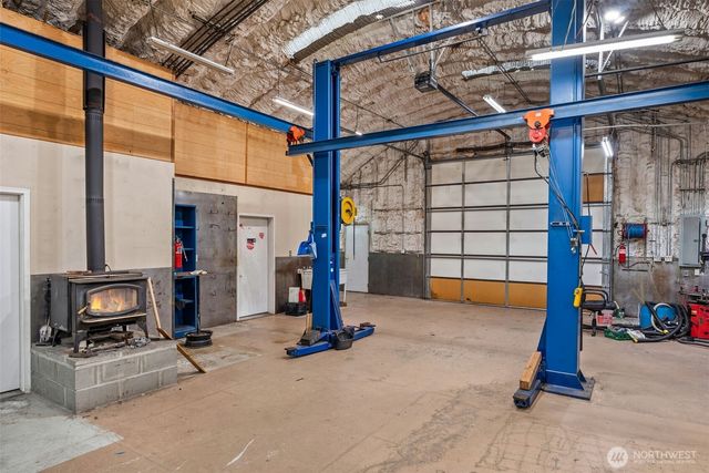 1895 North Fork Road, Chehalis, WA 98532