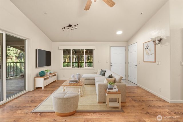 1895 North Fork Road, Chehalis, WA 98532