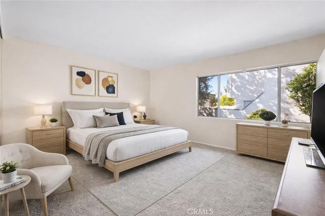 18515 Mayall Street J, Northridge, CA 91324