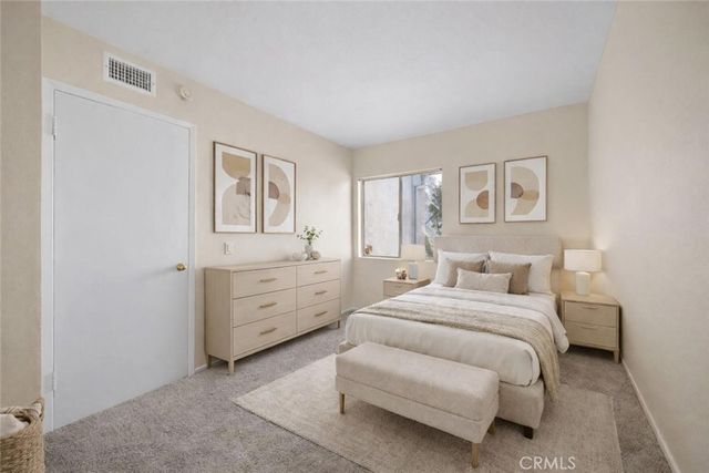 18515 Mayall Street J, Northridge, CA 91324