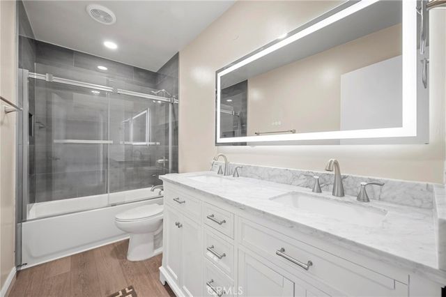 18515 Mayall Street J, Northridge, CA 91324