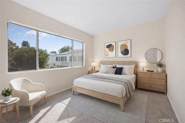 18515 Mayall Street J, Northridge, CA 91324