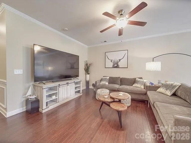 5657 Tipperlinn Way, Charlotte, NC 28278