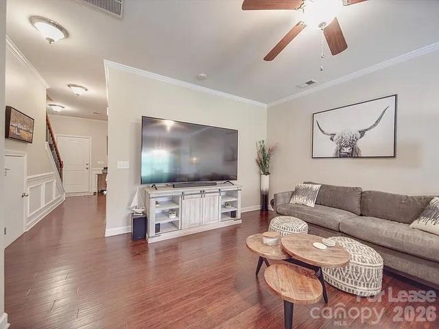 5657 Tipperlinn Way, Charlotte, NC 28278