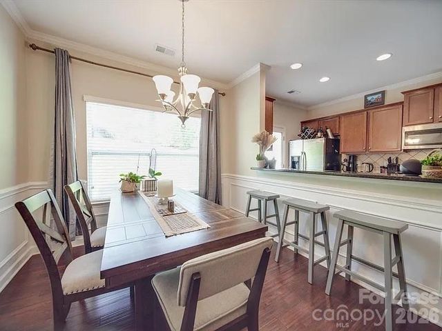 5657 Tipperlinn Way, Charlotte, NC 28278