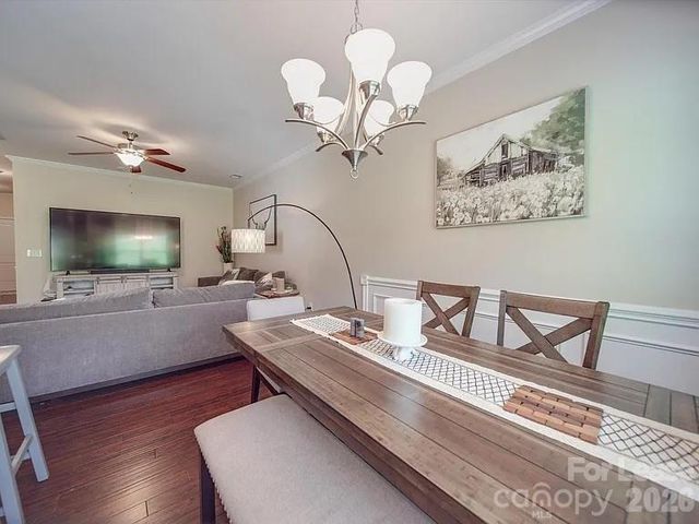 5657 Tipperlinn Way, Charlotte, NC 28278