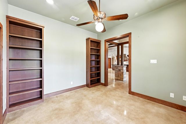 158 Condor DR, San Marcos, TX 78666