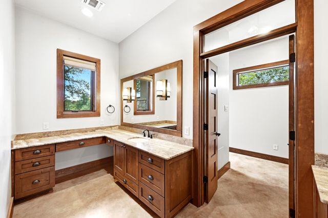 158 Condor DR, San Marcos, TX 78666