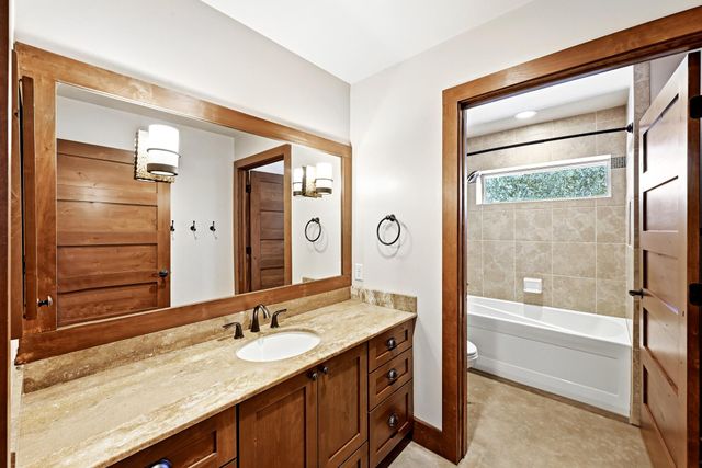 158 Condor DR, San Marcos, TX 78666