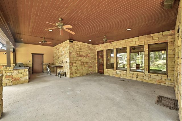 158 Condor DR, San Marcos, TX 78666