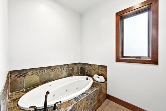 158 Condor DR, San Marcos, TX 78666