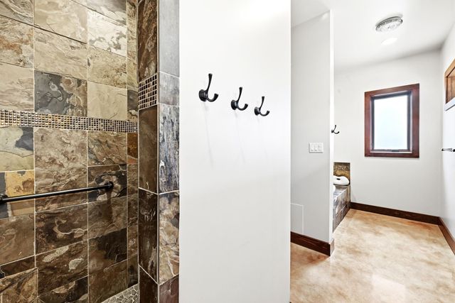 158 Condor DR, San Marcos, TX 78666
