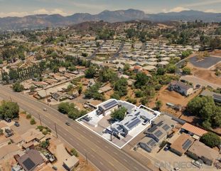 8555 57 Winter Gardens Blvd, Lakeside, CA 92040