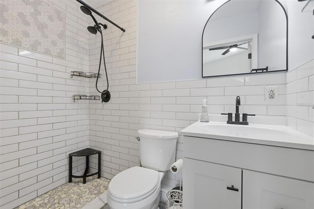 102 LAKE CHARLES ROAD, Deland, FL 32724