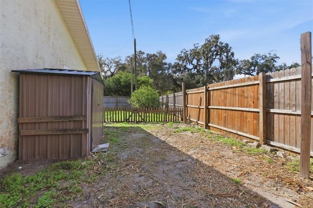 102 LAKE CHARLES ROAD, Deland, FL 32724