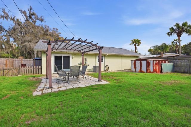 102 LAKE CHARLES ROAD, Deland, FL 32724