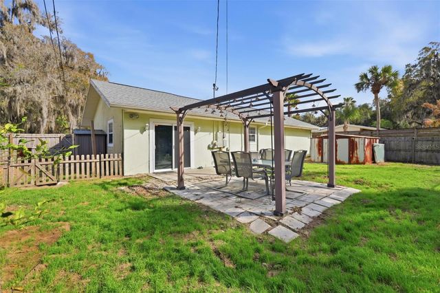 102 LAKE CHARLES ROAD, Deland, FL 32724