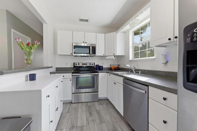 102 LAKE CHARLES ROAD, Deland, FL 32724