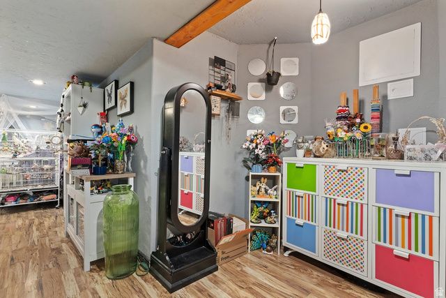 989 E SANDCREST DR, Sandy, UT 84094