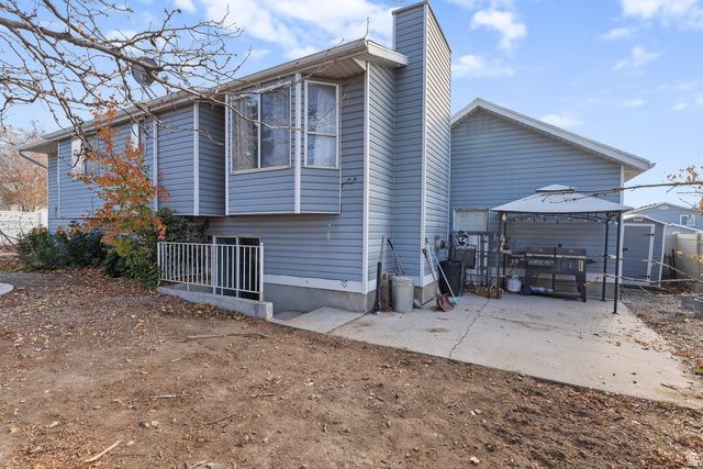 989 E SANDCREST DR, Sandy, UT 84094