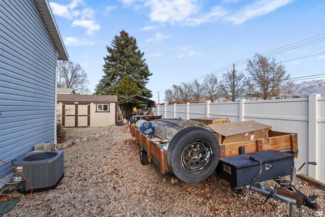 989 E SANDCREST DR, Sandy, UT 84094