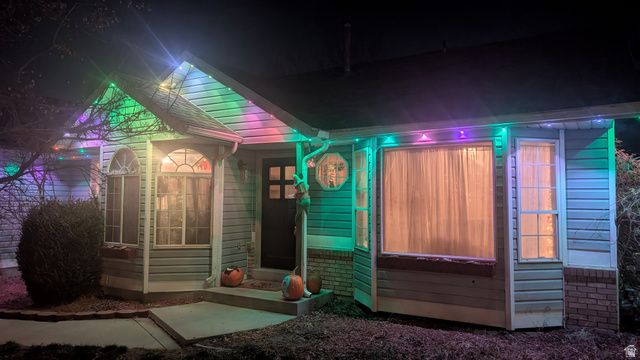 989 E SANDCREST DR, Sandy, UT 84094