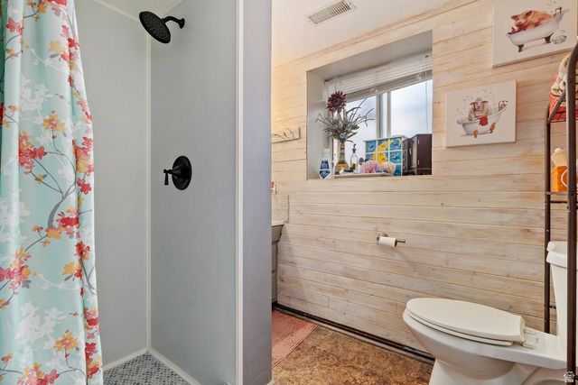 989 E SANDCREST DR, Sandy, UT 84094