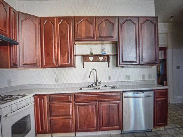 457 W William Street, Decatur, IL 62522