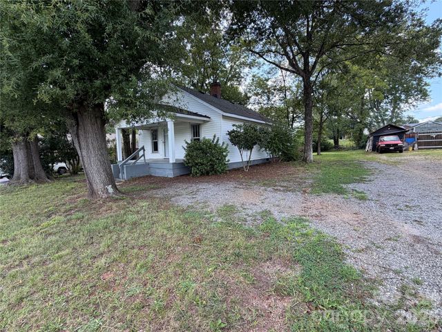 142 26th Street SW, Hickory, NC 28602
