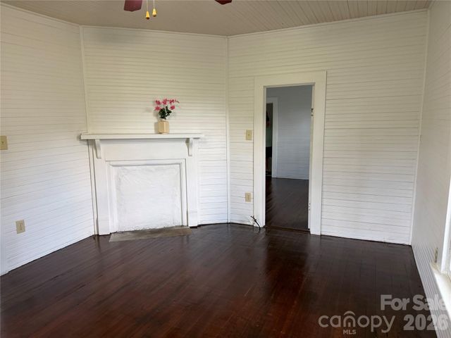 142 26th Street SW, Hickory, NC 28602